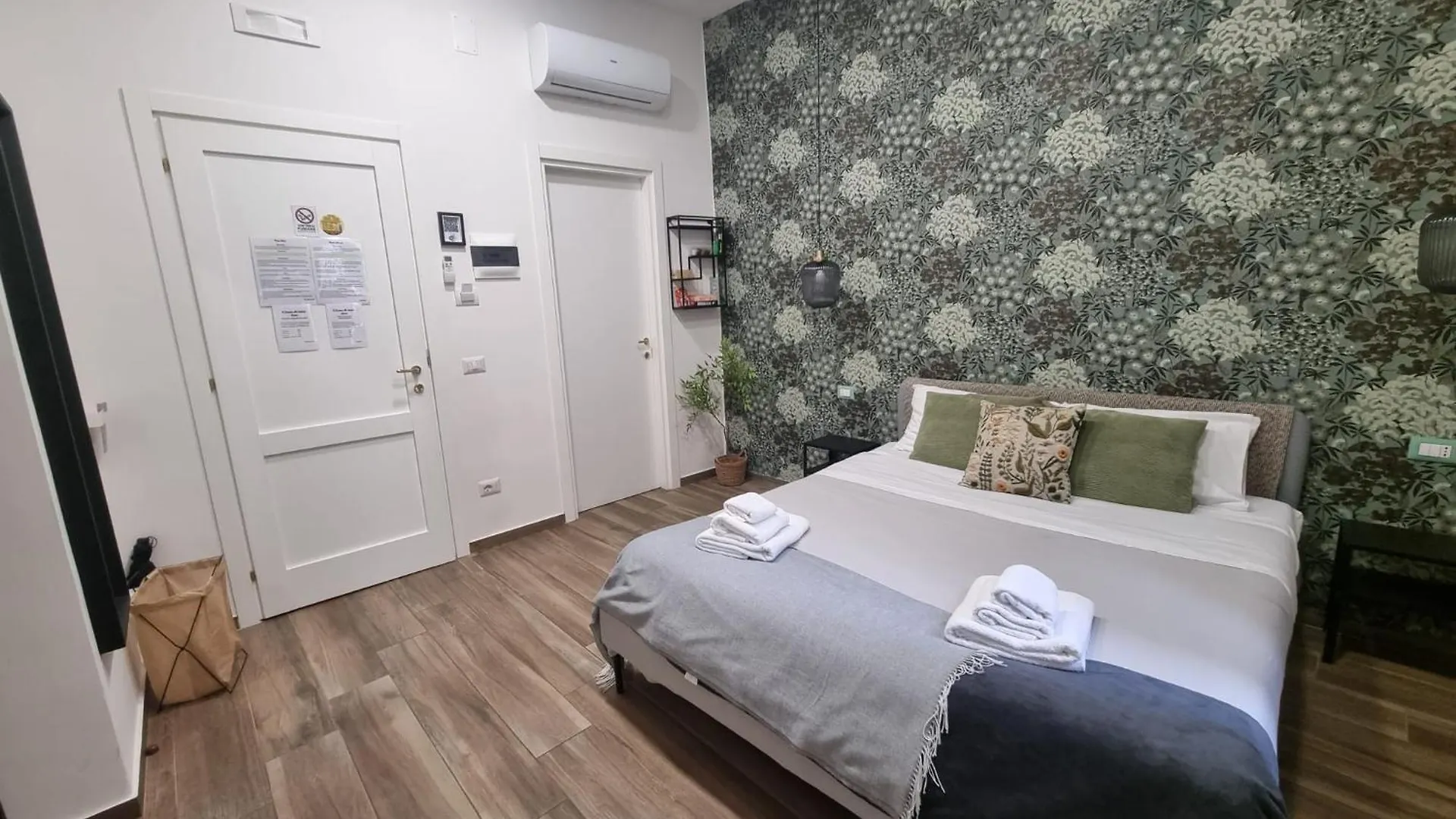 Guest house Il Fondaco All'Archivio Storico Naples Italy